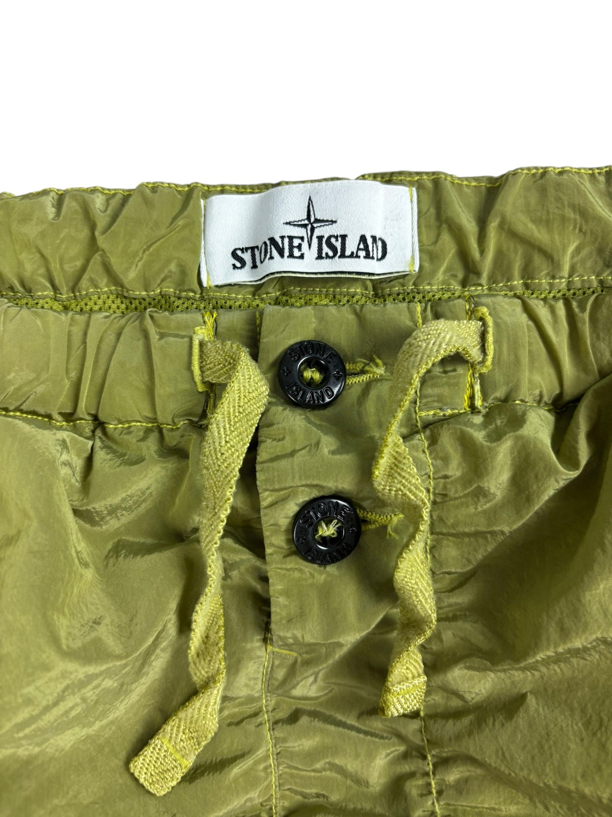 Short Stone Island vert métallisé taille L - Détail