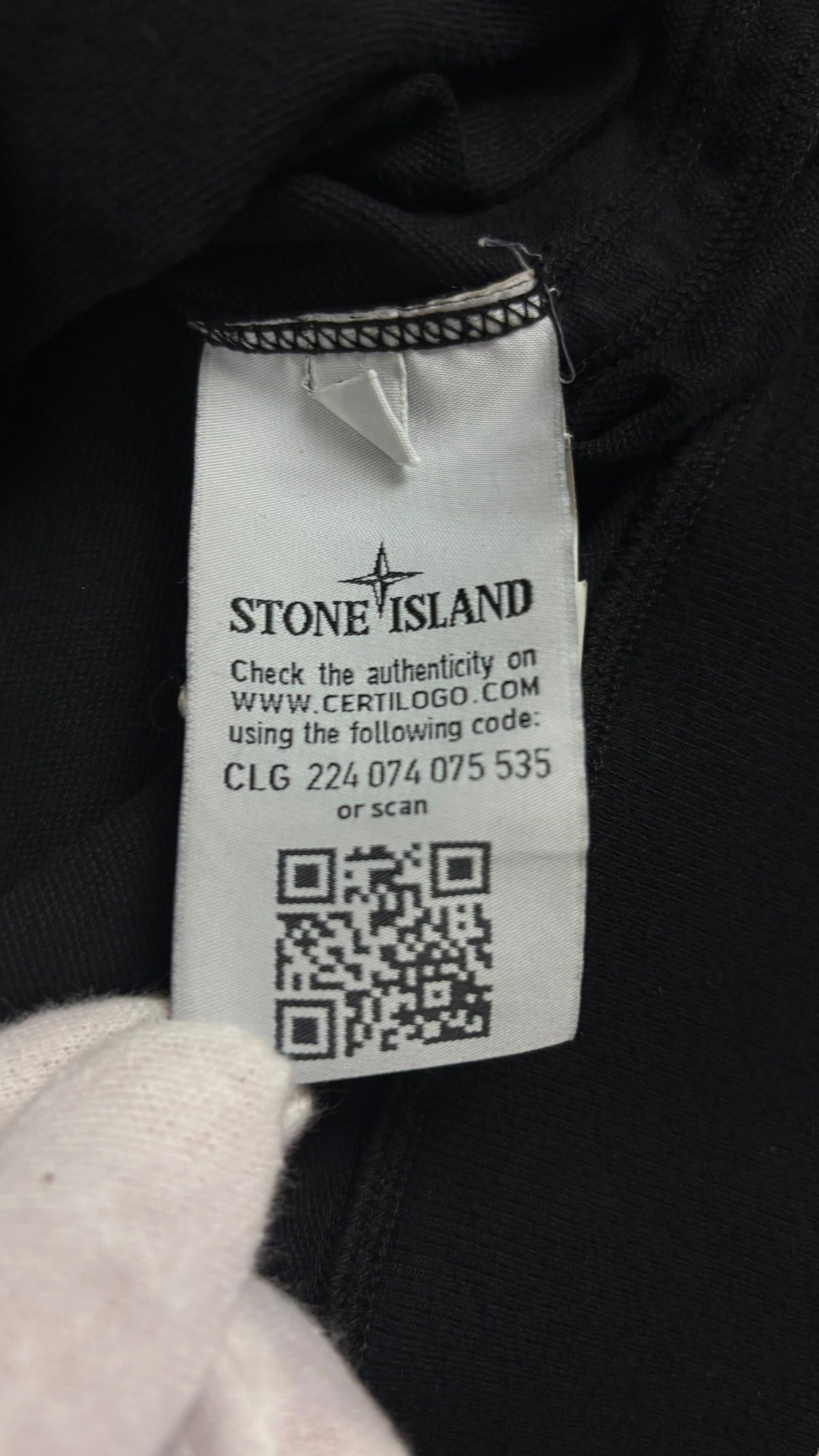 Sweat Stone Island noir taille S - Logo et étiquette