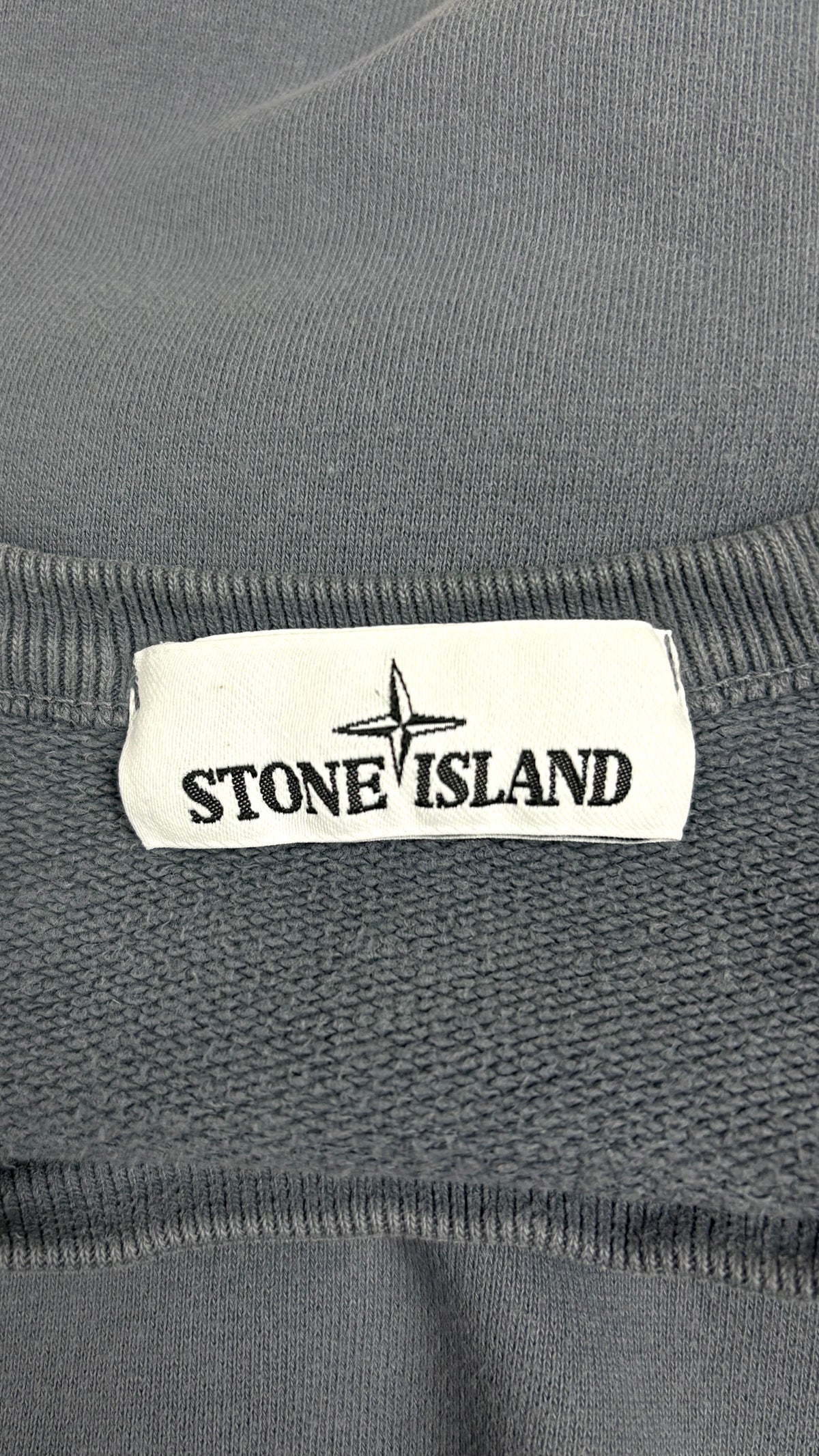 Sweat-shirt Stone Island bleu gris taille S, détail badge — vue 3