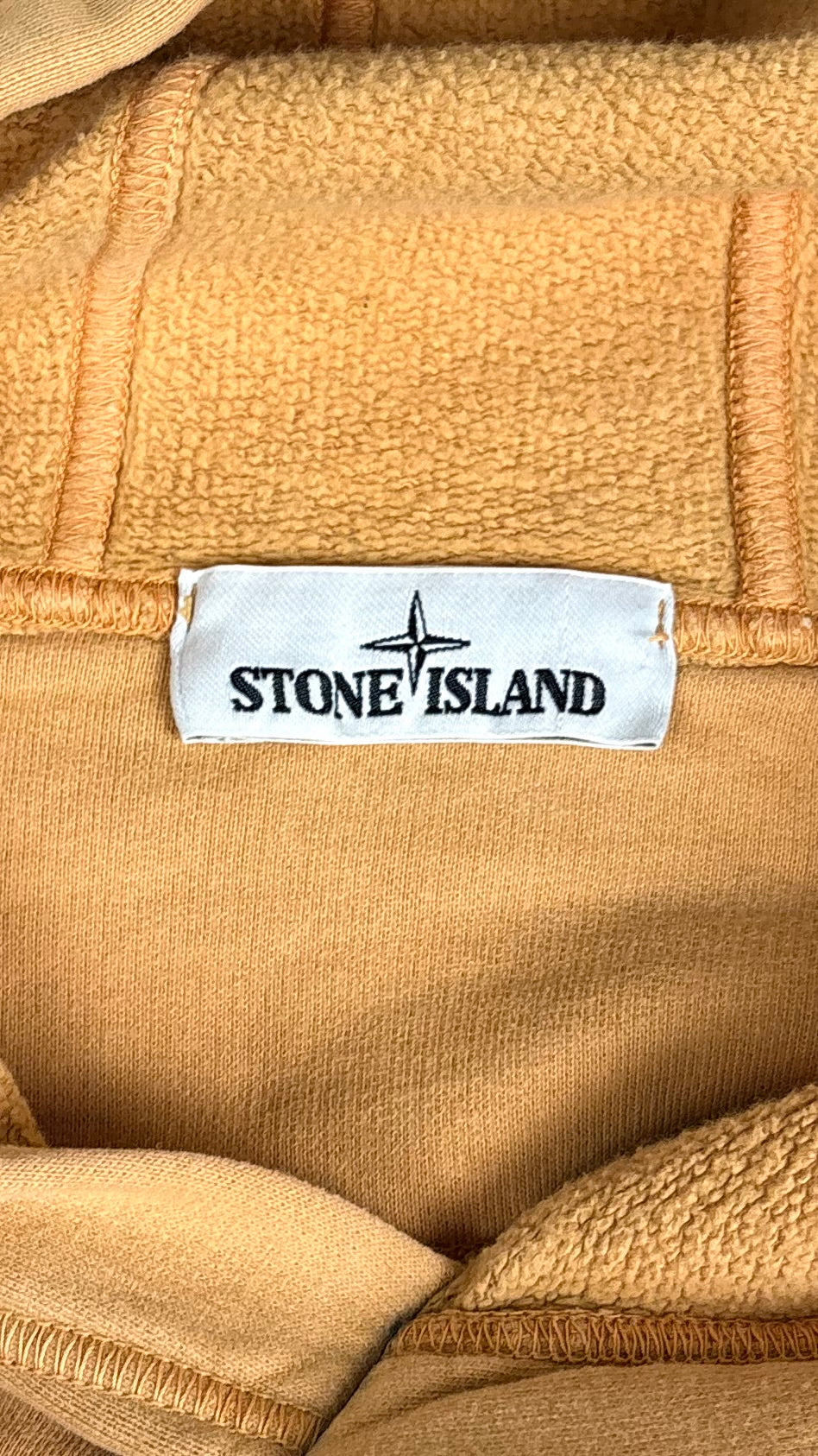 Hoodie Stone Island Cotton Fleece in Camel, Größe S, Detail Etiketten und Verarbeitung — Ansicht 3