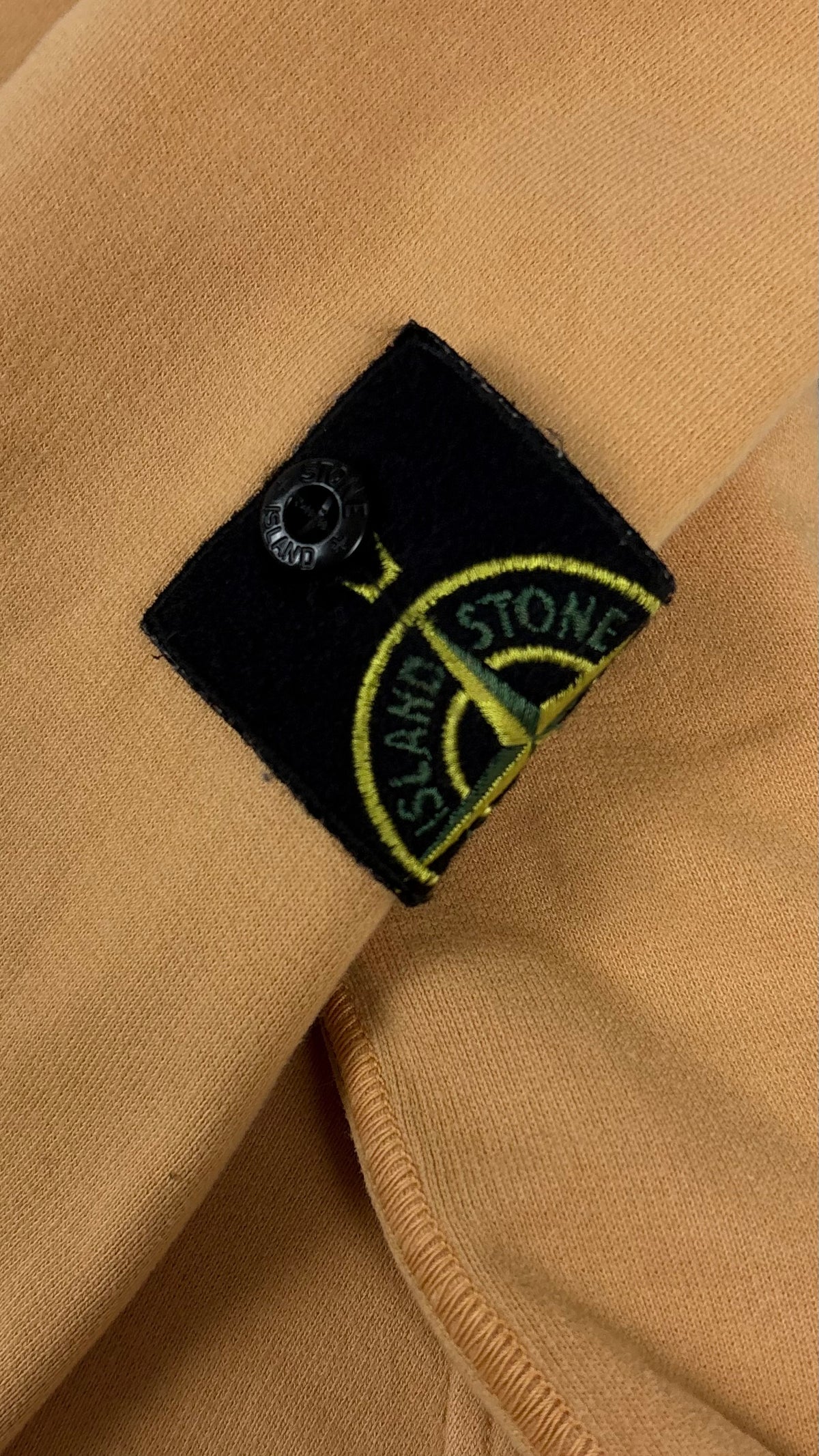 Hoodie Stone Island Cotton Fleece in Camel, Größe S, Detail Etiketten und Verarbeitung — Ansicht 4