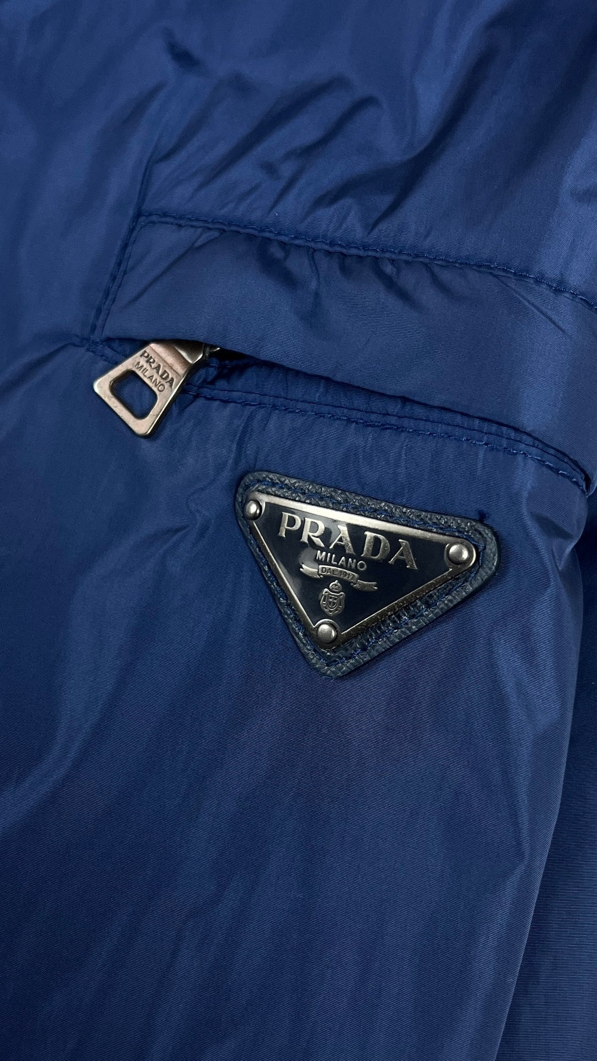 Veste à Capuche Prada Nylon Bleu Taille 48 – photo complémentaire 2 – NB08 Shop